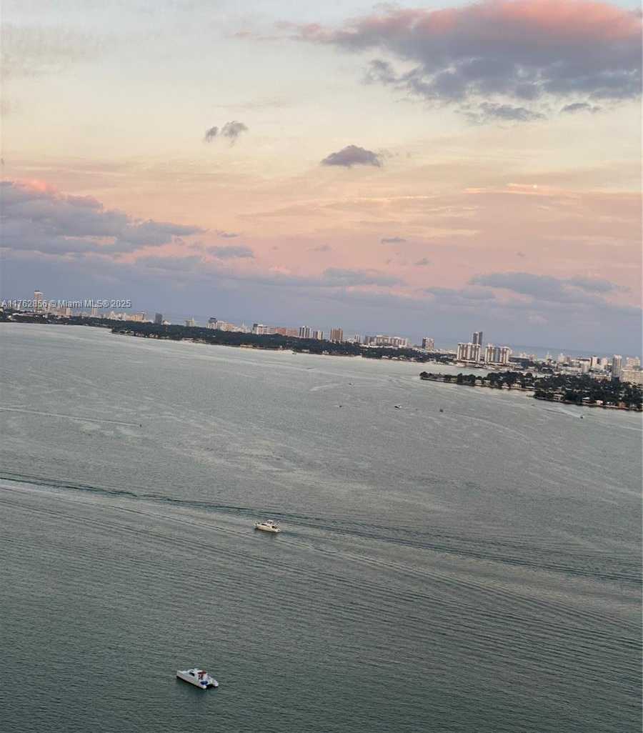 Small Image of 1800 NORTH BAYSHORE DR #1901, Miami Number 6