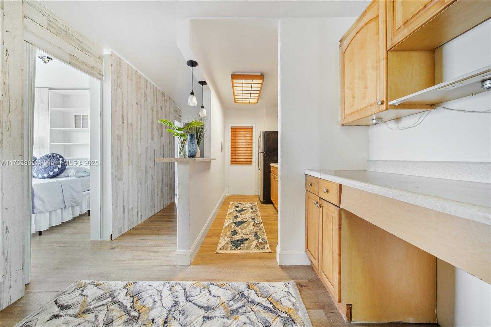Small Image of 7904 WEST DR #417, North Bay Village Number 11