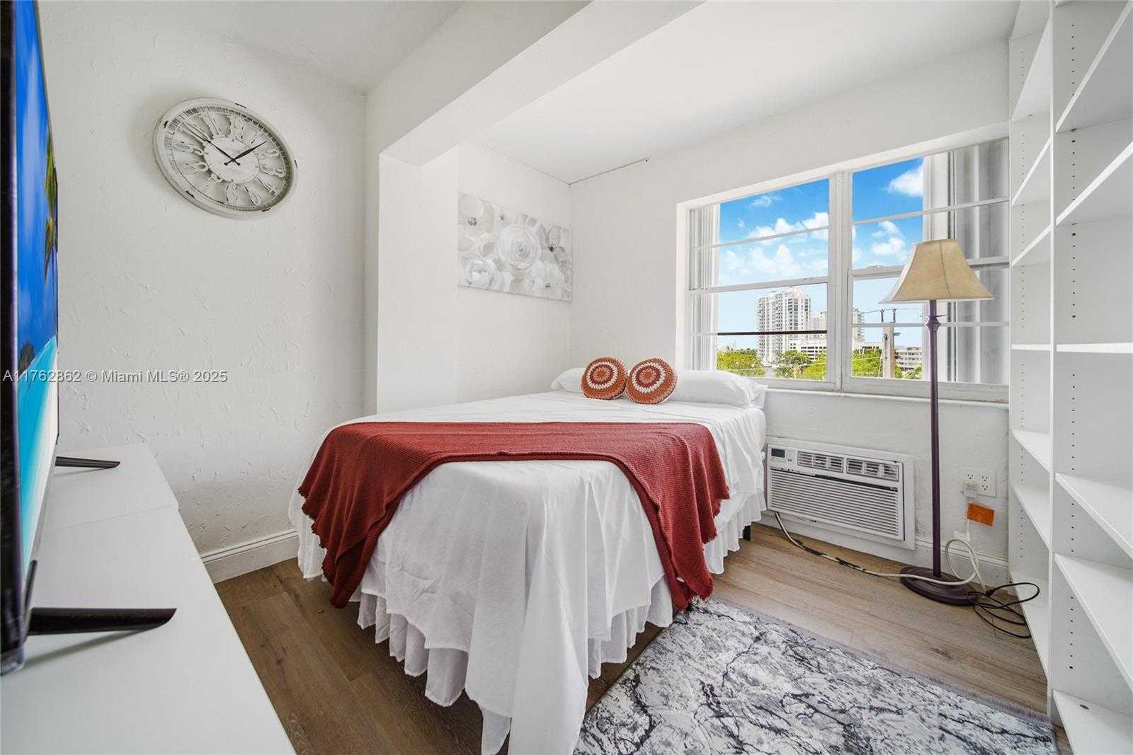 Small Image of 7904 WEST DR #417, North Bay Village Number 15