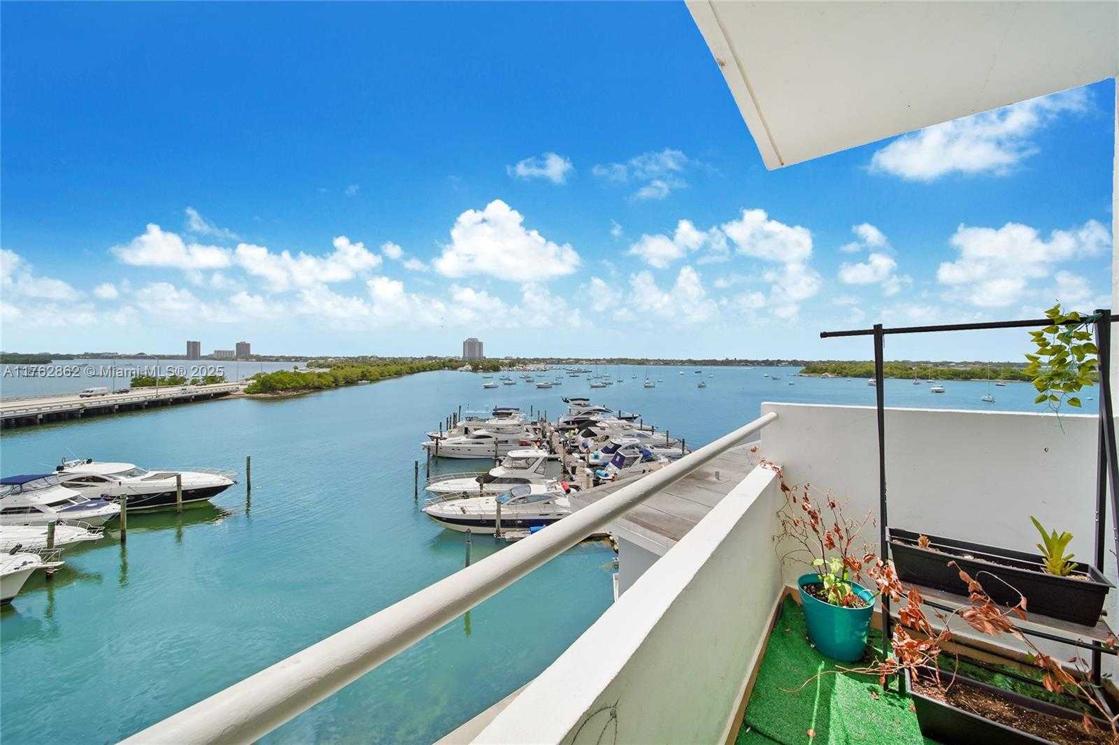 Small Image of 7904 WEST DR #417, North Bay Village Number 4