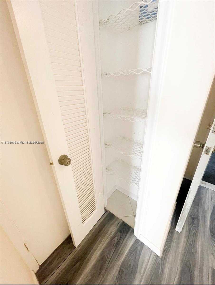 Small Image of 1817 SOUTH OCEAN DR #922, Hallandale Beach Number 14