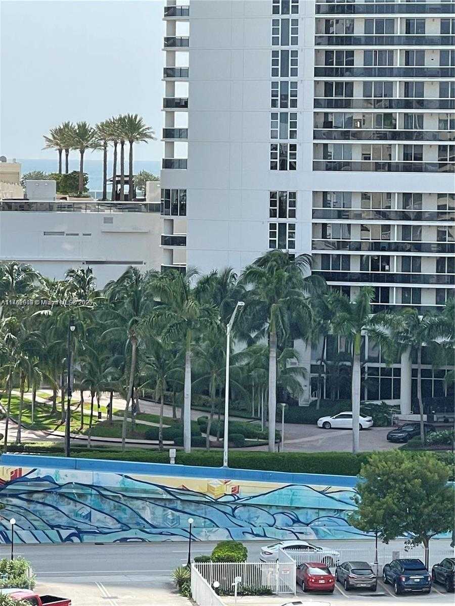Small Image of 1817 SOUTH OCEAN DR #922, Hallandale Beach Number 16