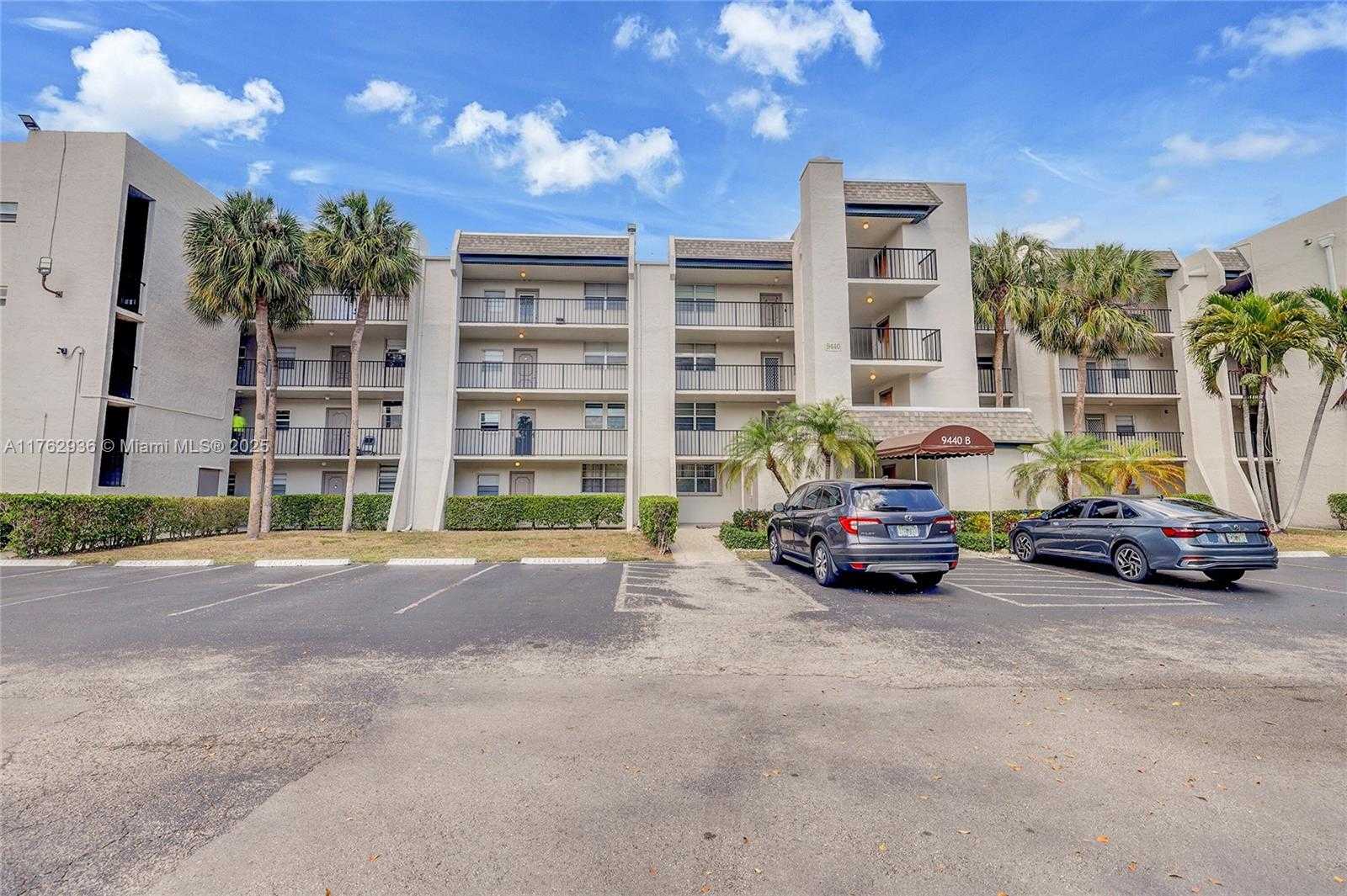 Small Image of 9440 POINCIANA PL #416, Davie Number 2