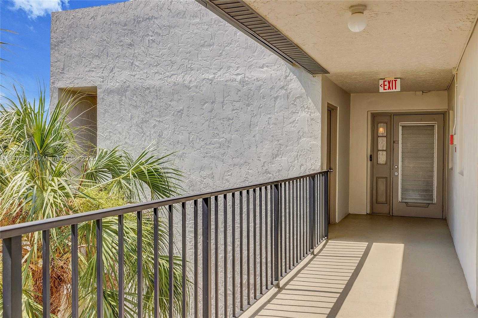 Small Image of 9440 POINCIANA PL #416, Davie Number 3