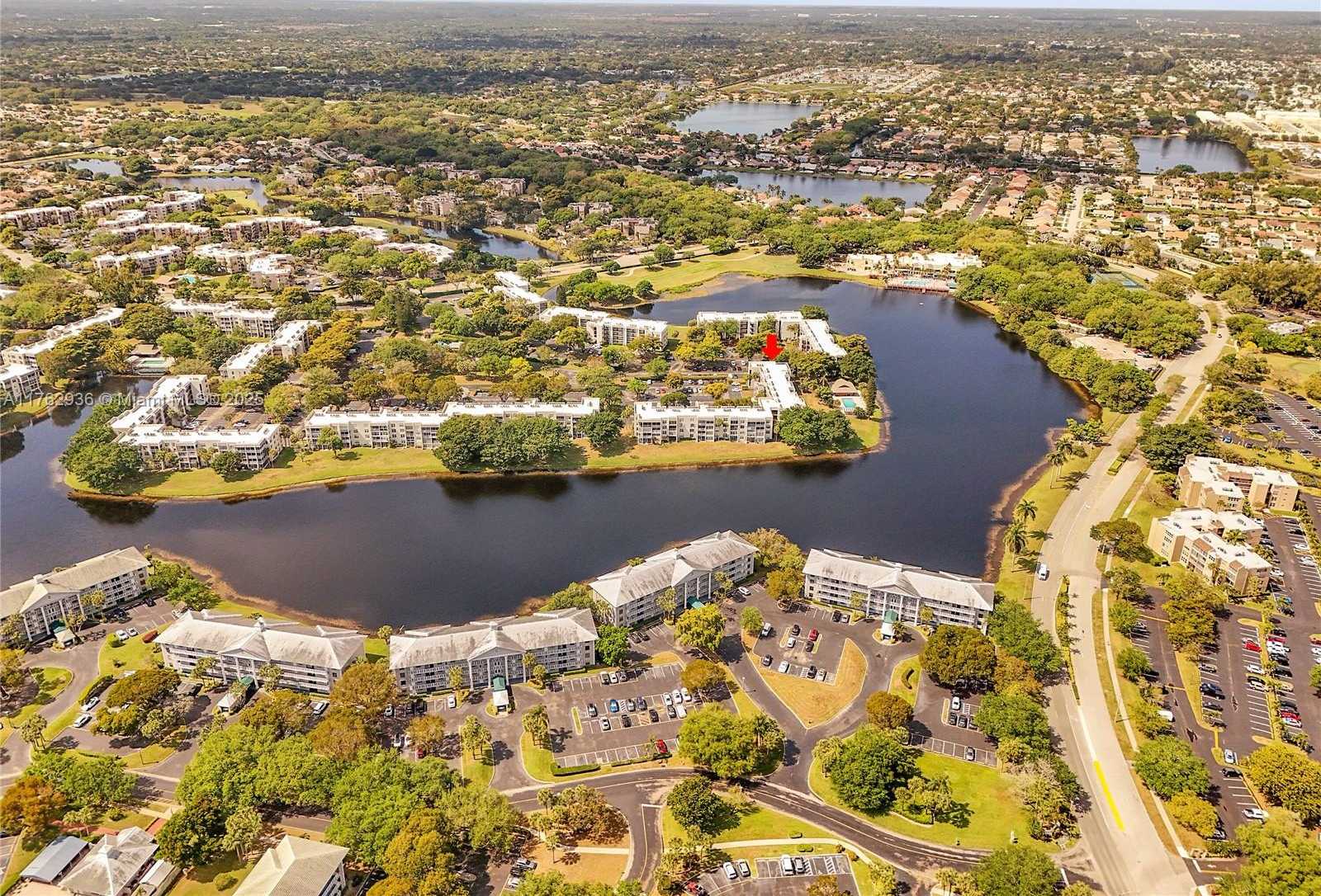 Small Image of 9440 POINCIANA PL #416, Davie Number 34