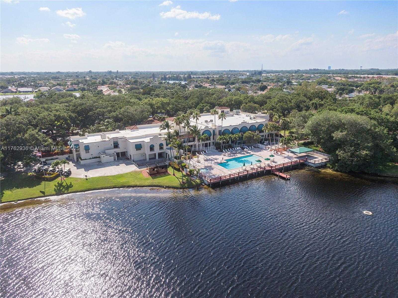 Small Image of 9440 POINCIANA PL #416, Davie Number 45