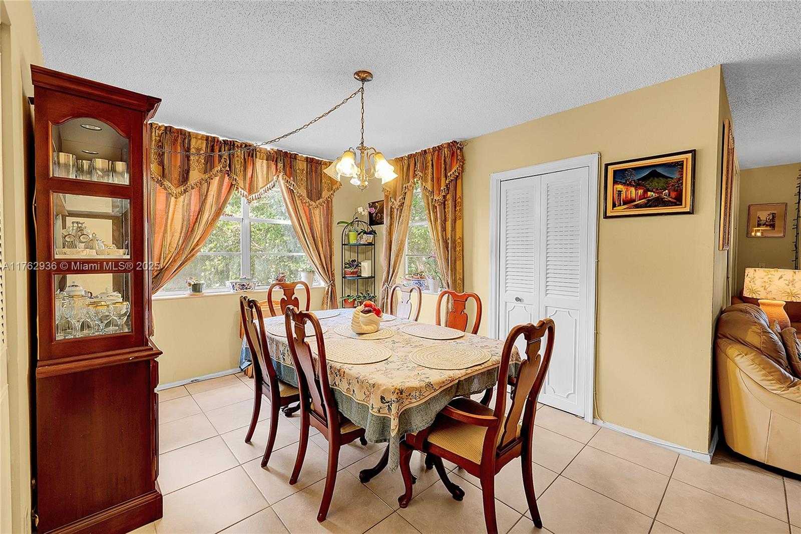 Small Image of 9440 POINCIANA PL #416, Davie Number 5