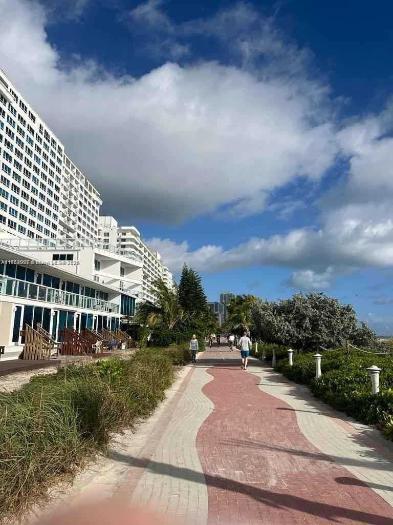 Small Image of 5445 COLLINS AVE #B7, Miami Beach Number 13