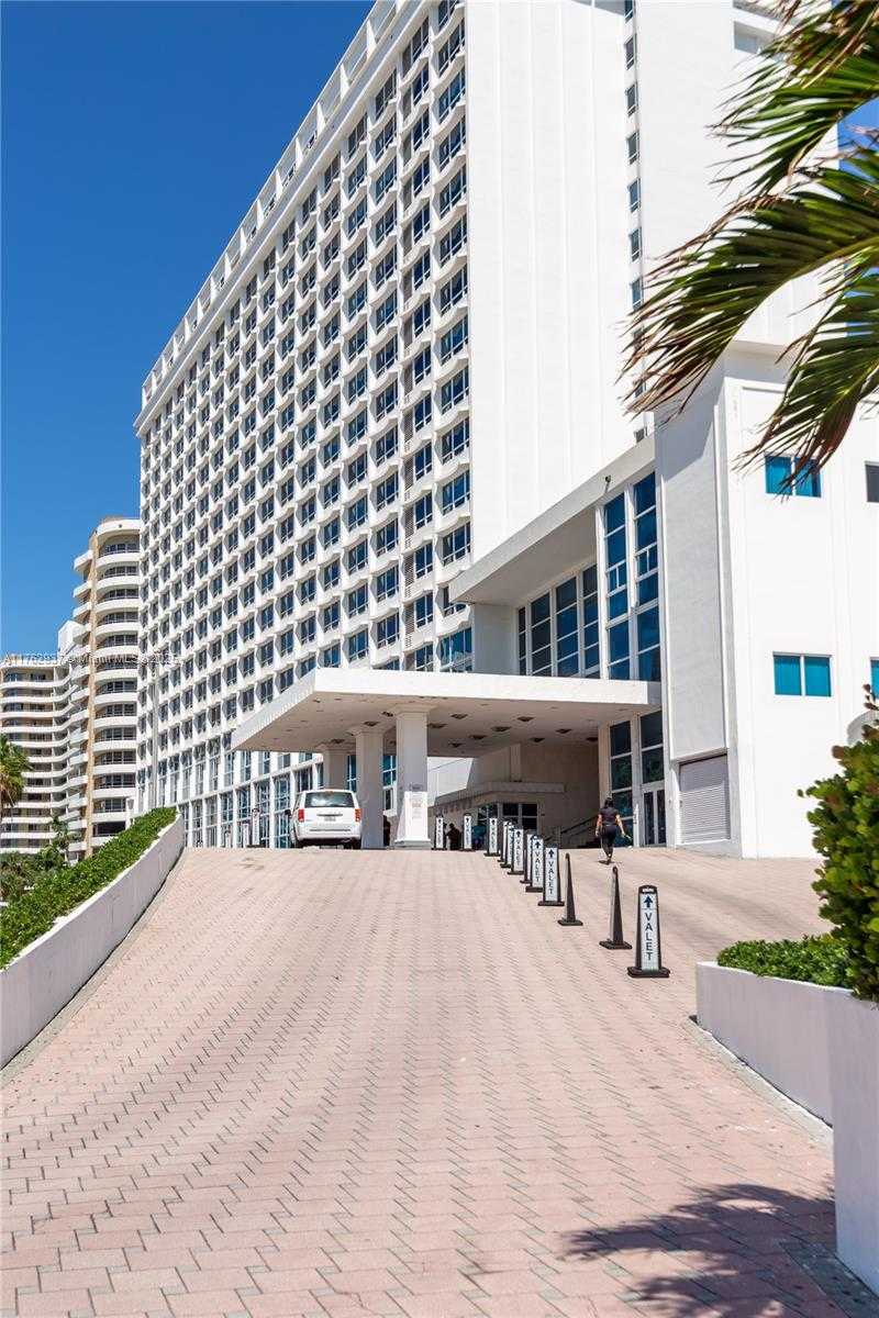 Small Image of 5445 COLLINS AVE #B7, Miami Beach Number 15