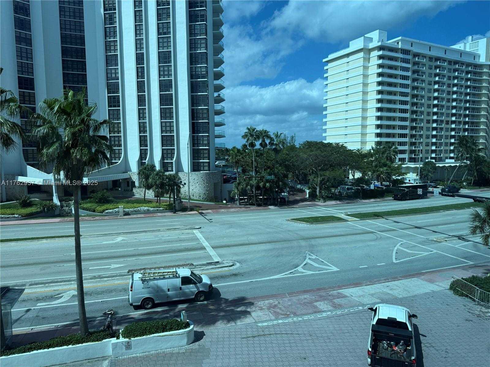 Small Image of 5445 COLLINS AVE #B7, Miami Beach Number 6