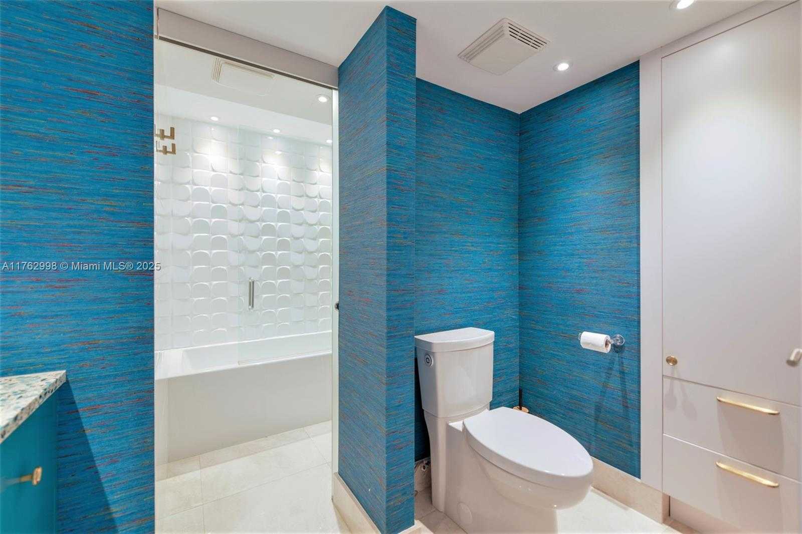 Small Image of 10275 COLLINS AVE #1110, Bal Harbour Number 15