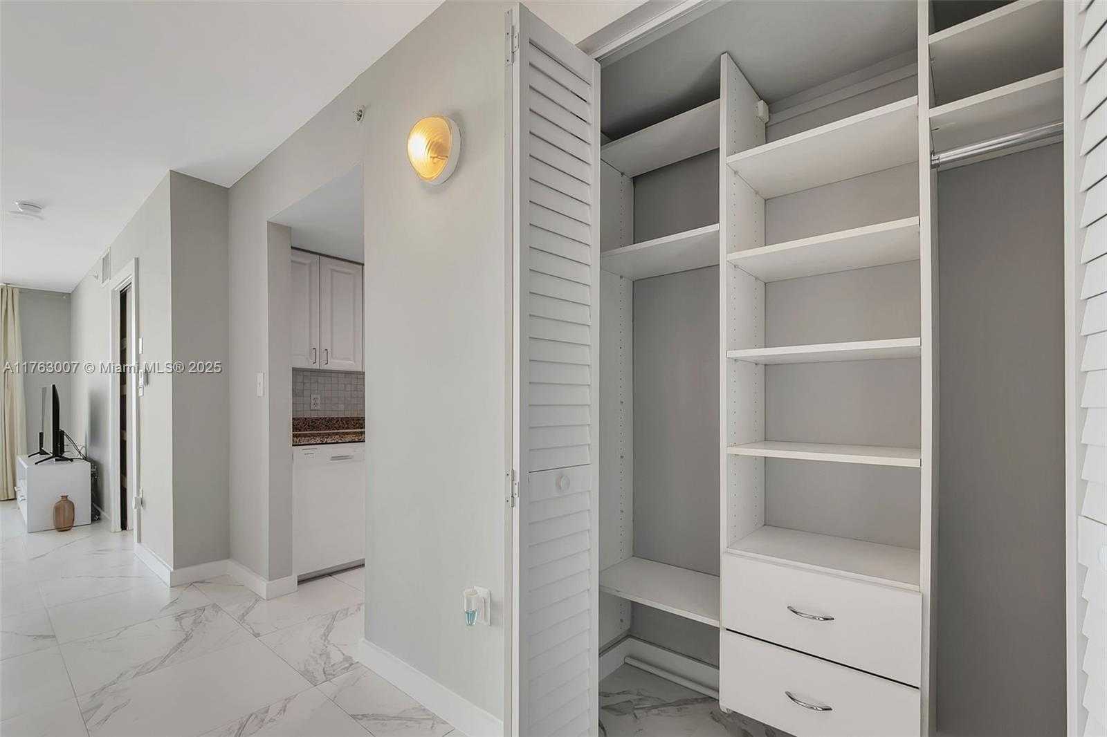 Small Image of 90 ALTON RD #1405, Miami Beach Number 10