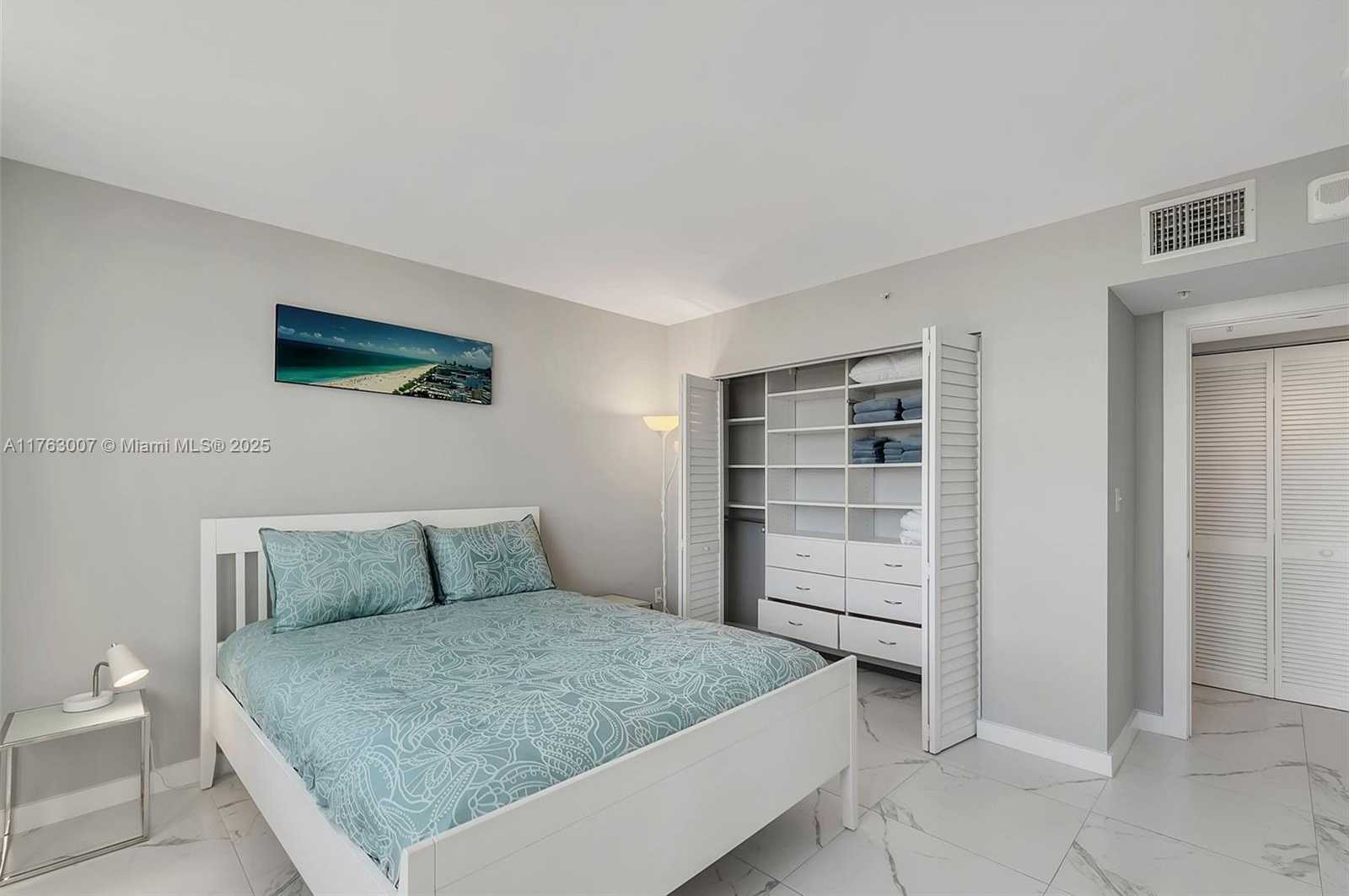 Small Image of 90 ALTON RD #1405, Miami Beach Number 12