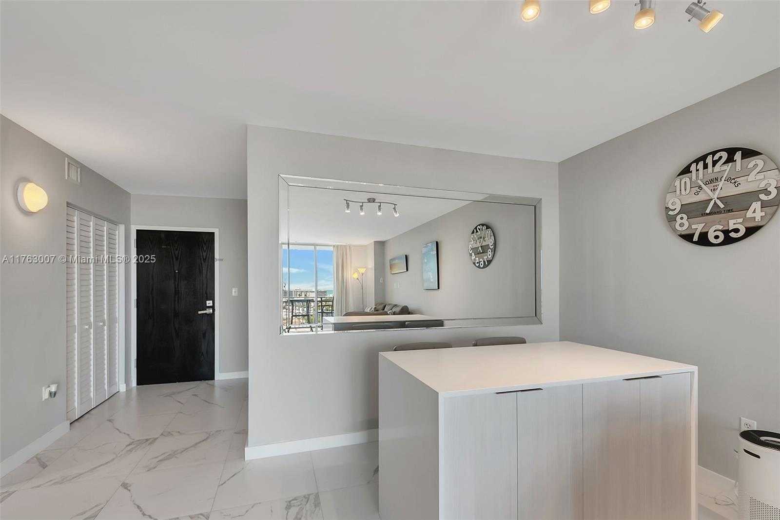 Small Image of 90 ALTON RD #1405, Miami Beach Number 6
