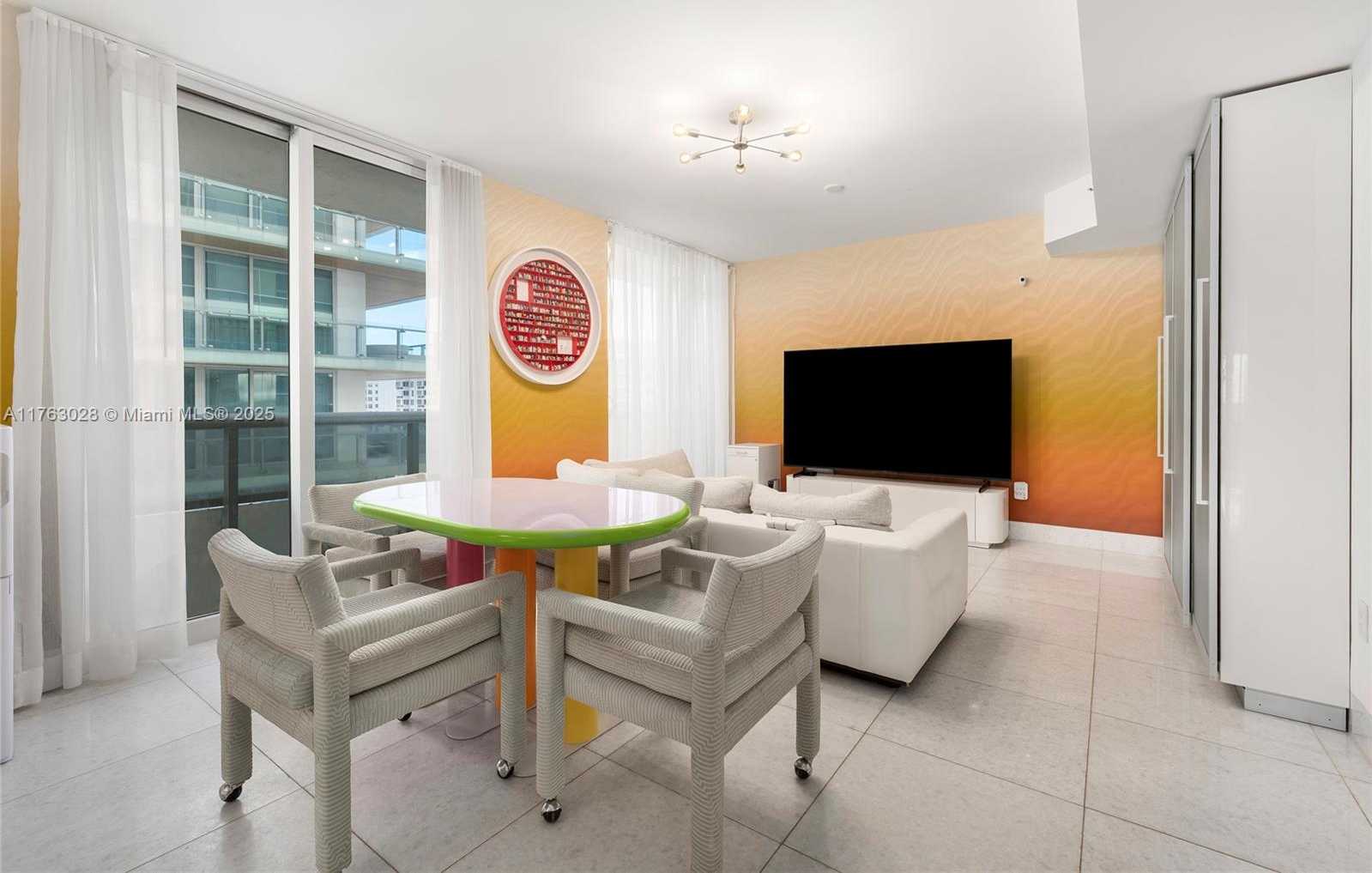 Small Image of 5801 COLLINS AVE #1200, Miami Beach Number 12