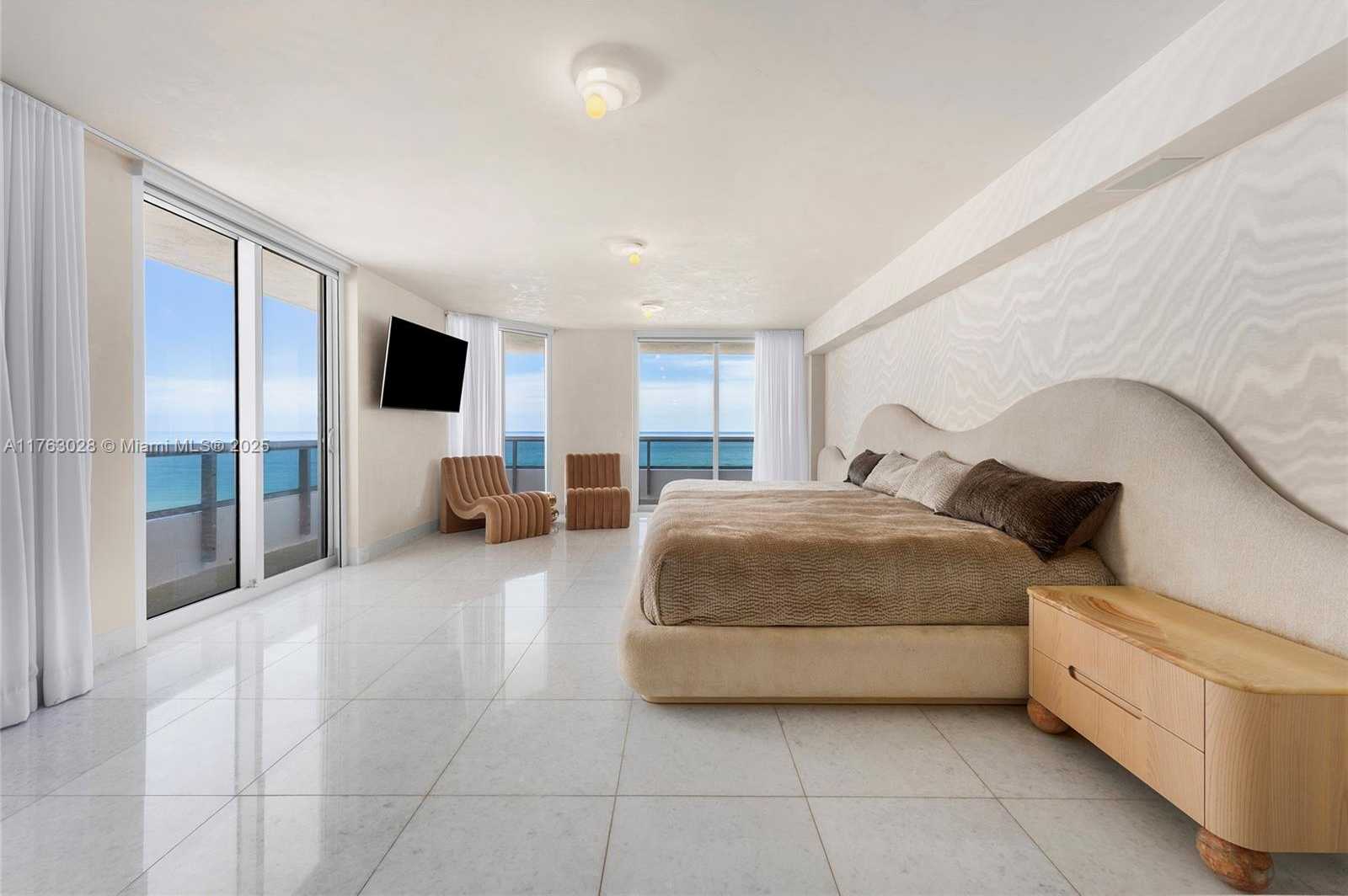 Small Image of 5801 COLLINS AVE #1200, Miami Beach Number 19