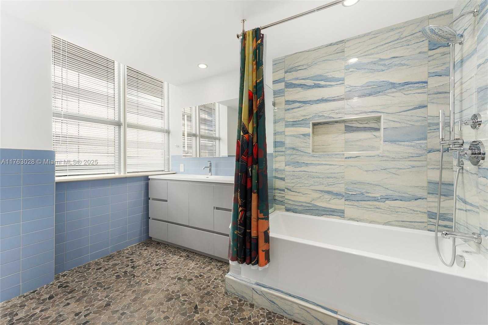 Small Image of 5801 COLLINS AVE #1200, Miami Beach Number 29