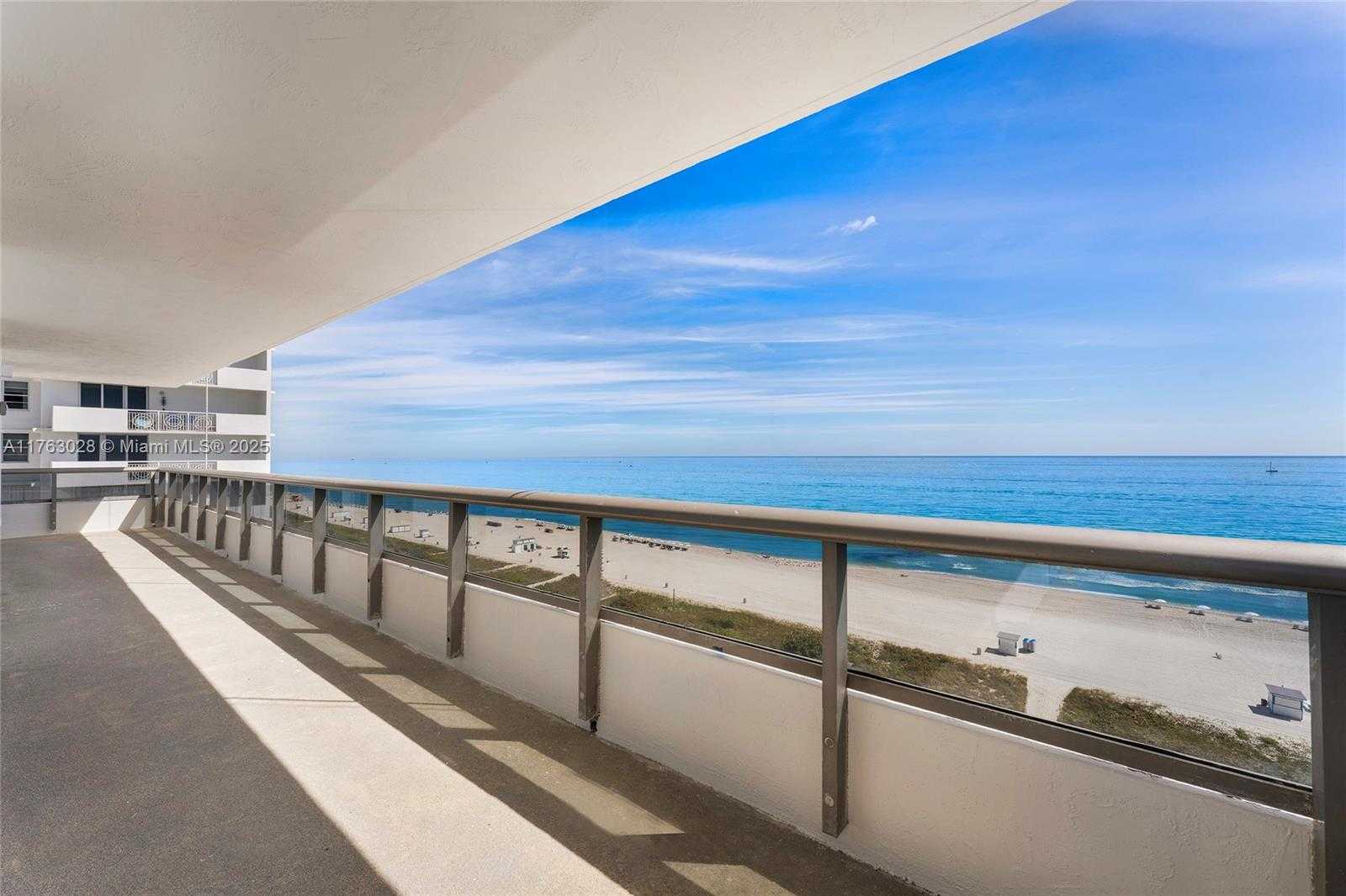 Small Image of 5801 COLLINS AVE #1200, Miami Beach Number 6