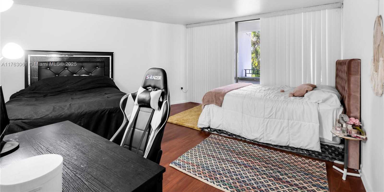 Small Image of 13953 KENDALE LAKES CIR #103B, Miami Number 13