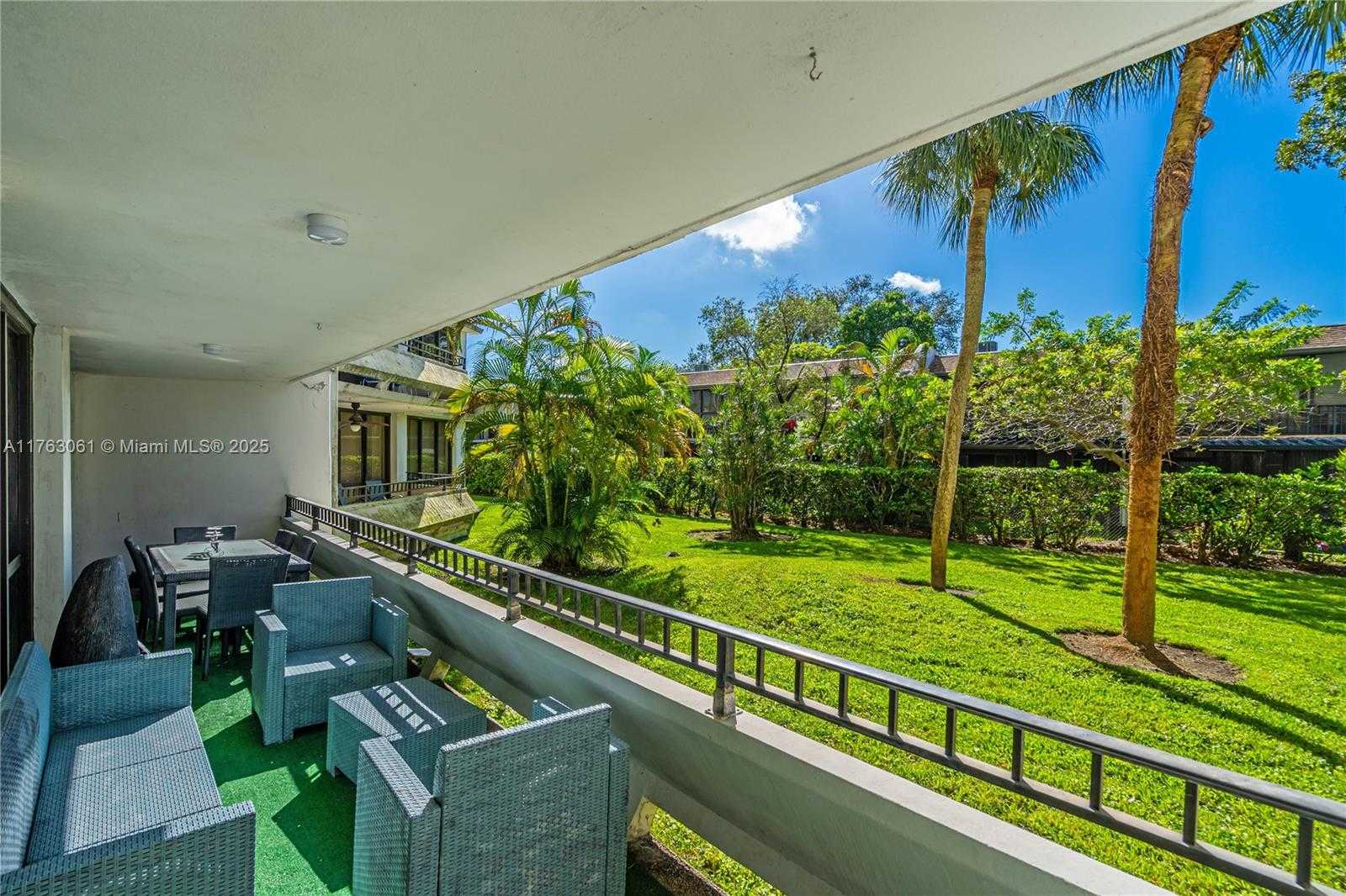 Small Image of 13953 KENDALE LAKES CIR #103B, Miami Number 15