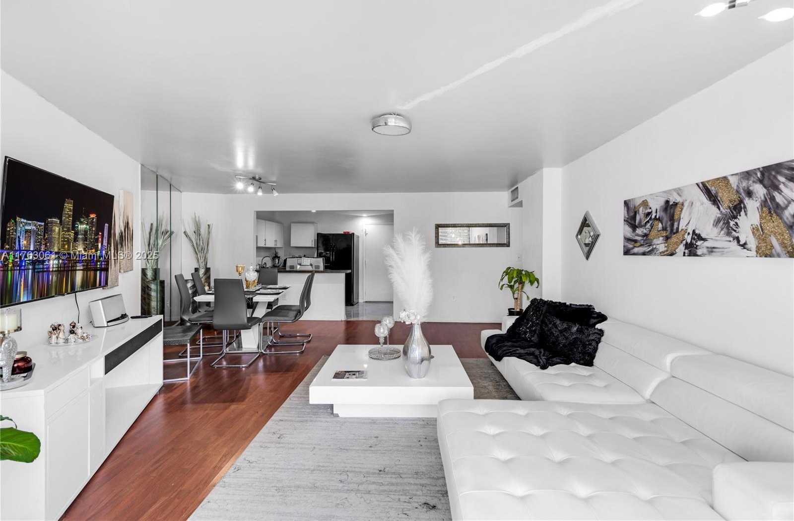 Small Image of 13953 KENDALE LAKES CIR #103B, Miami Number 6
