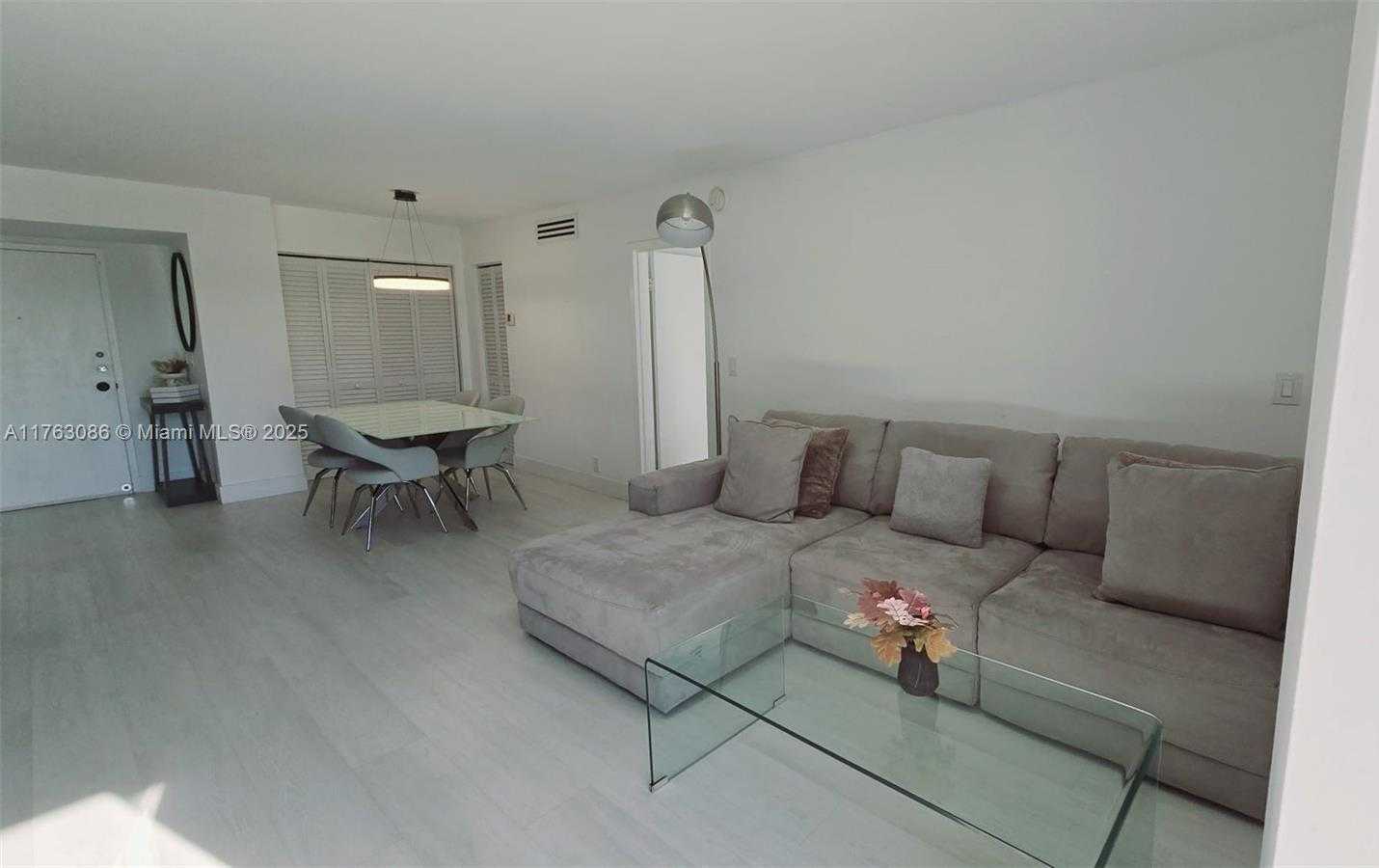 Small Image of 2821 NORTH MIAMI BEACH BLVD #4F, North Miami Beach Number 15