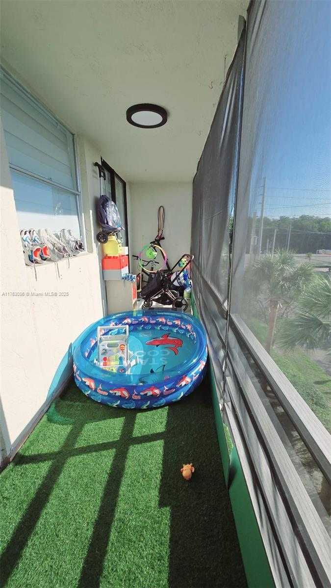 Small Image of 2821 NORTH MIAMI BEACH BLVD #4F, North Miami Beach Number 23