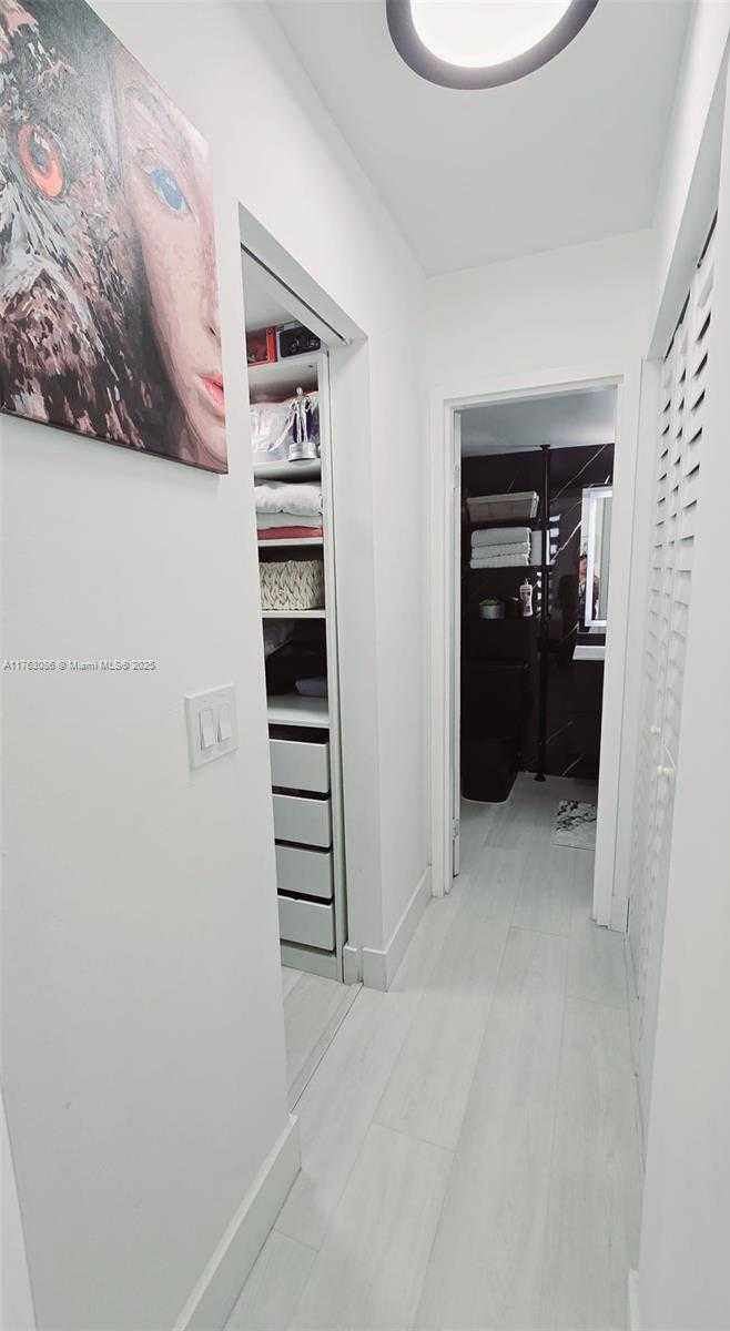 Small Image of 2821 NORTH MIAMI BEACH BLVD #4F, North Miami Beach Number 26
