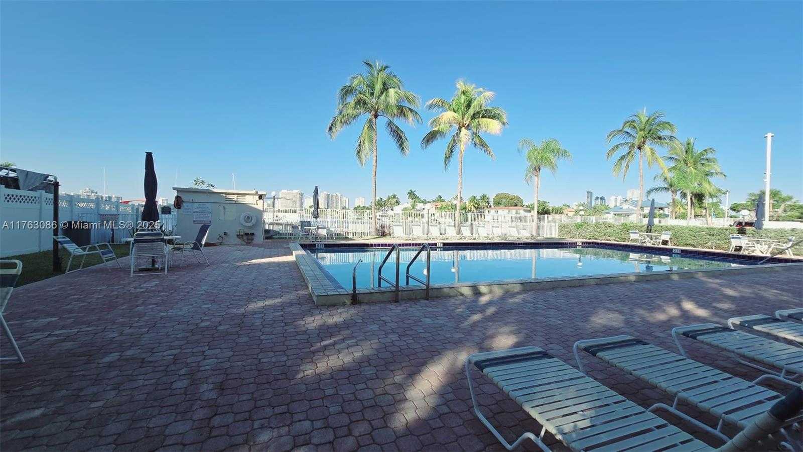 Small Image of 2821 NORTH MIAMI BEACH BLVD #4F, North Miami Beach Number 4