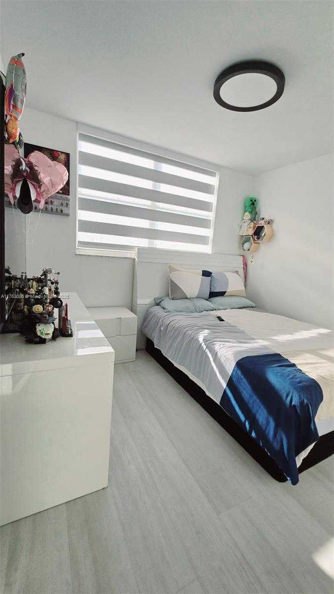 Small Image of 2821 NORTH MIAMI BEACH BLVD #4F, North Miami Beach Number 47