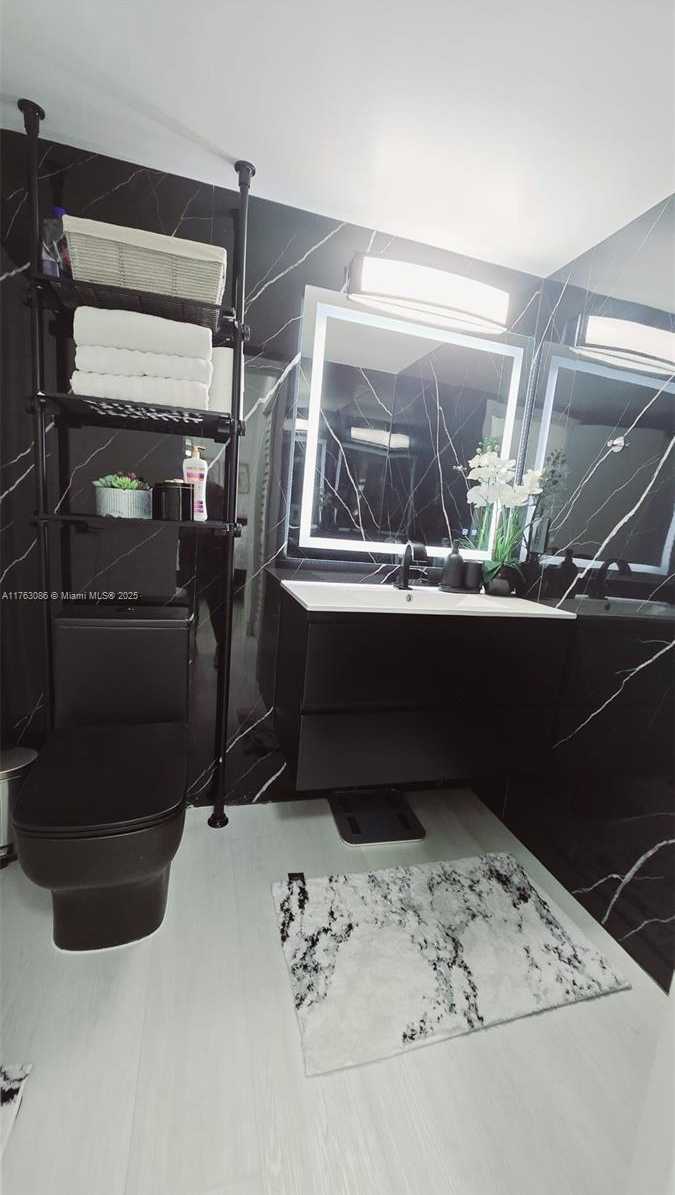 Small Image of 2821 NORTH MIAMI BEACH BLVD #4F, North Miami Beach Number 48