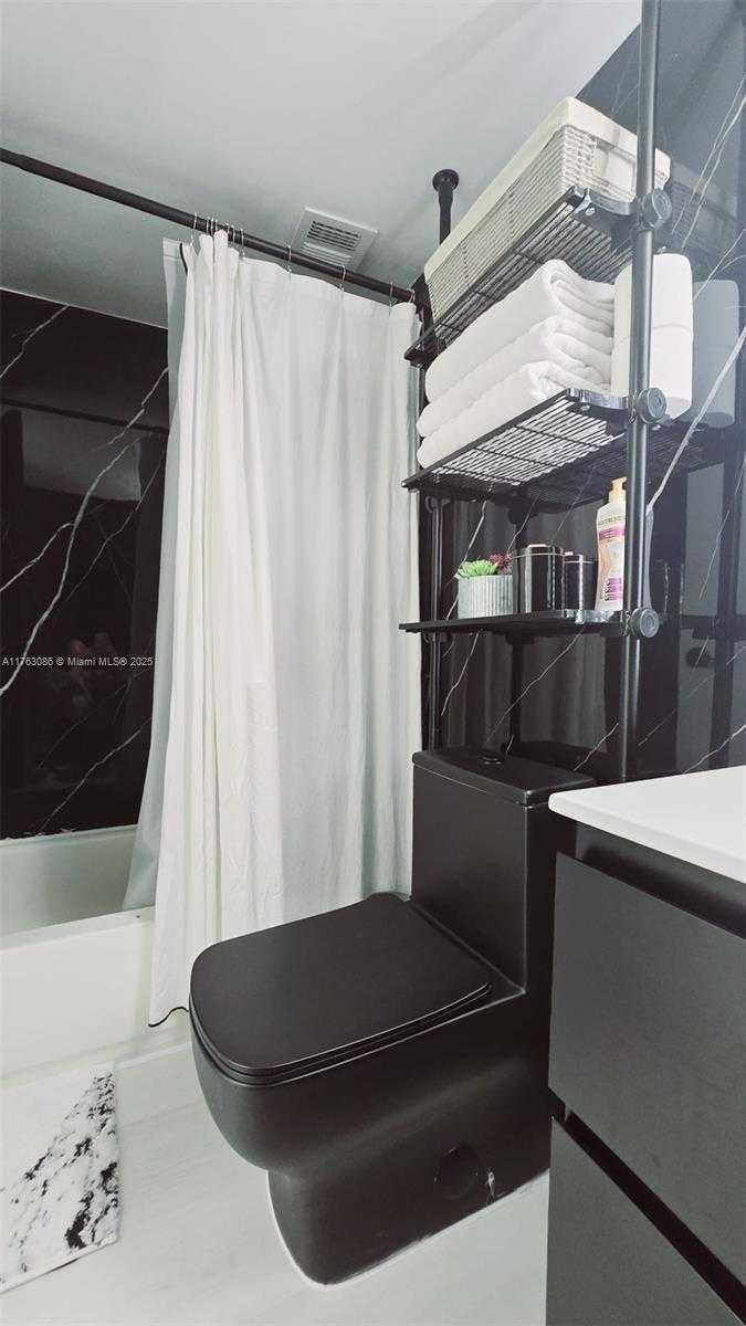 Small Image of 2821 NORTH MIAMI BEACH BLVD #4F, North Miami Beach Number 49