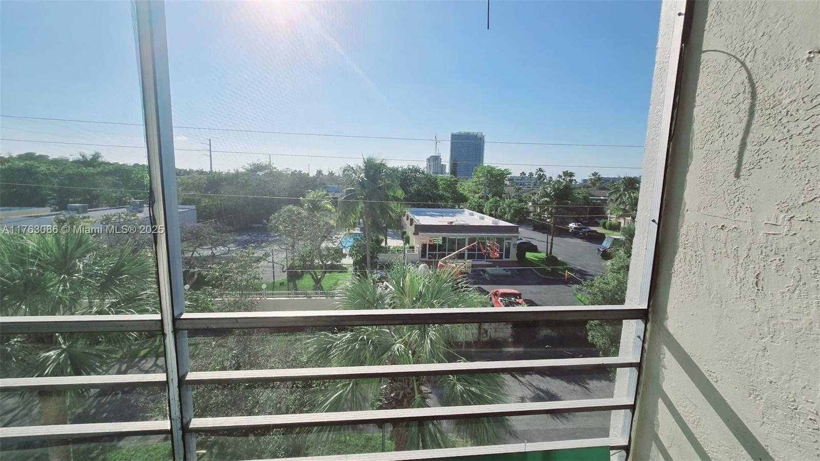 Small Image of 2821 NORTH MIAMI BEACH BLVD #4F, North Miami Beach Number 51