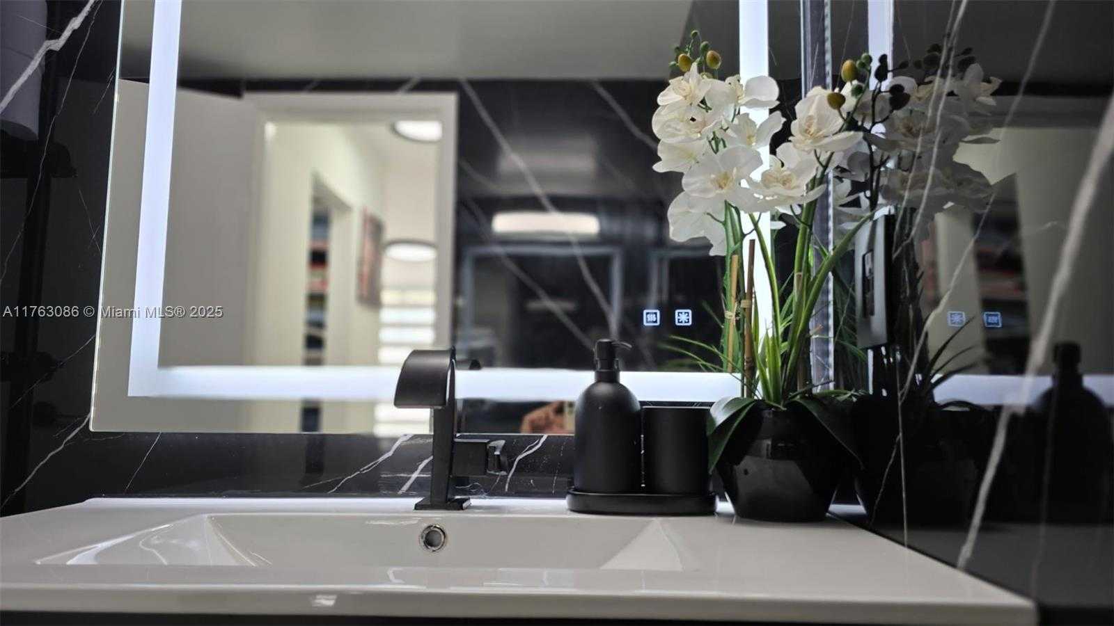 Small Image of 2821 NORTH MIAMI BEACH BLVD #4F, North Miami Beach Number 7