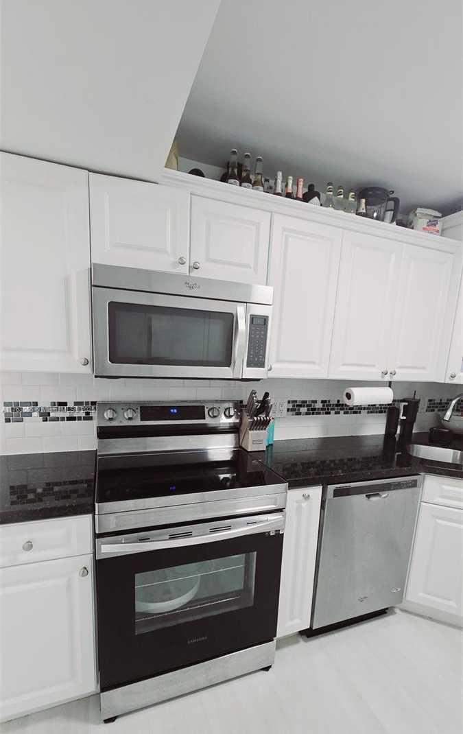 Small Image of 2821 NORTH MIAMI BEACH BLVD #4F, North Miami Beach Number 9