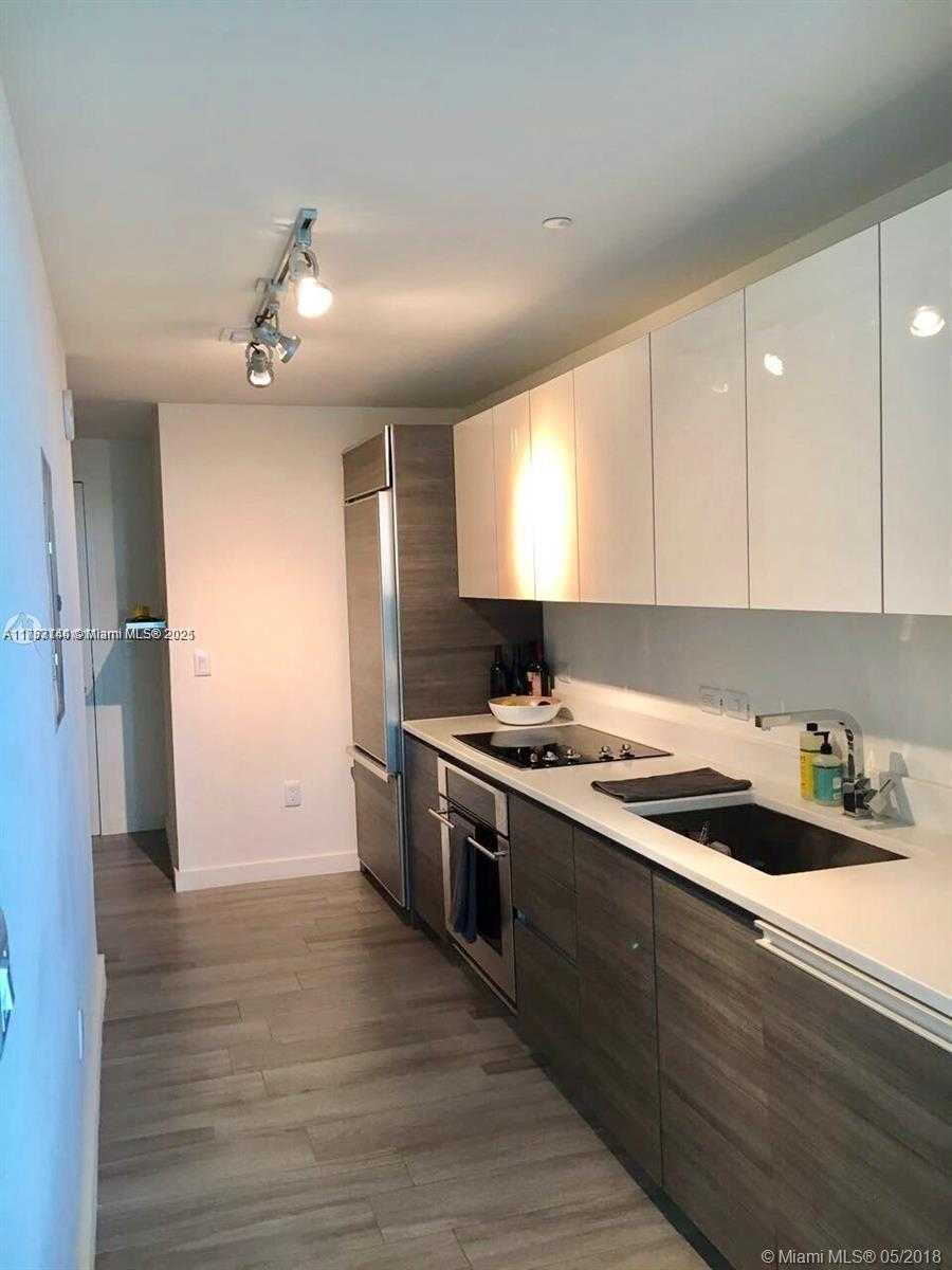 Small Image of 1100 SOUTH MIAMI AVE #1005, Miami Number 3