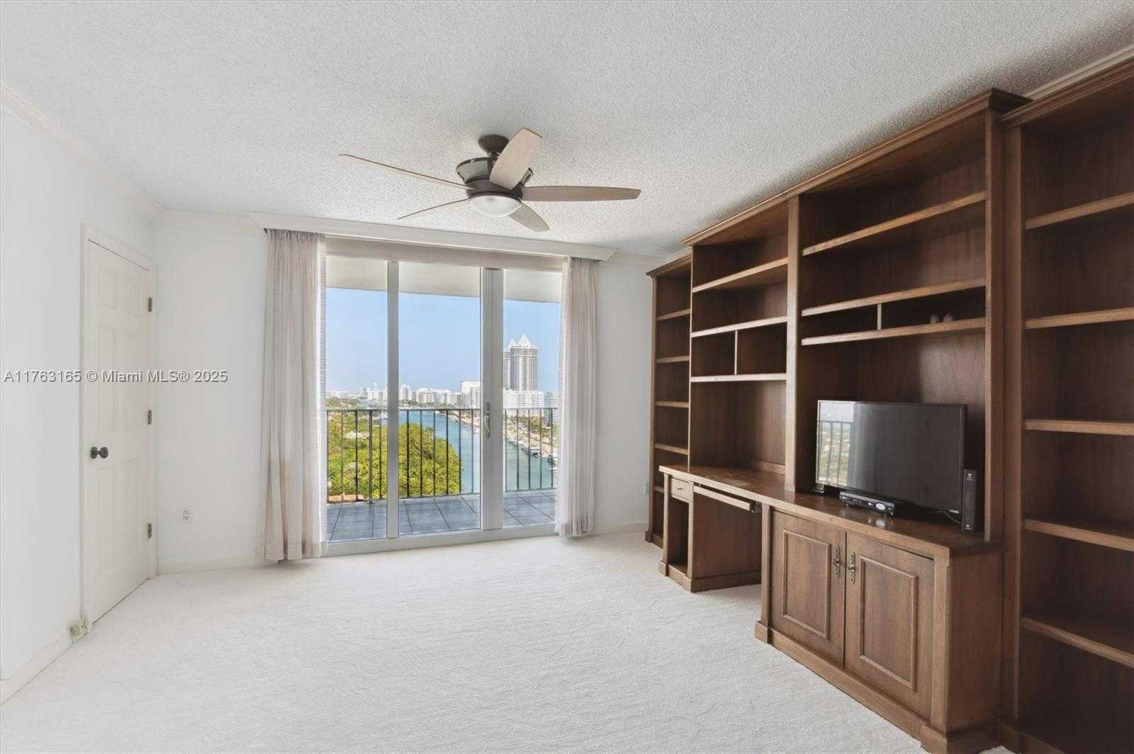 Small Image of 4101 PINE TREE DR #1812, Miami Beach Number 28