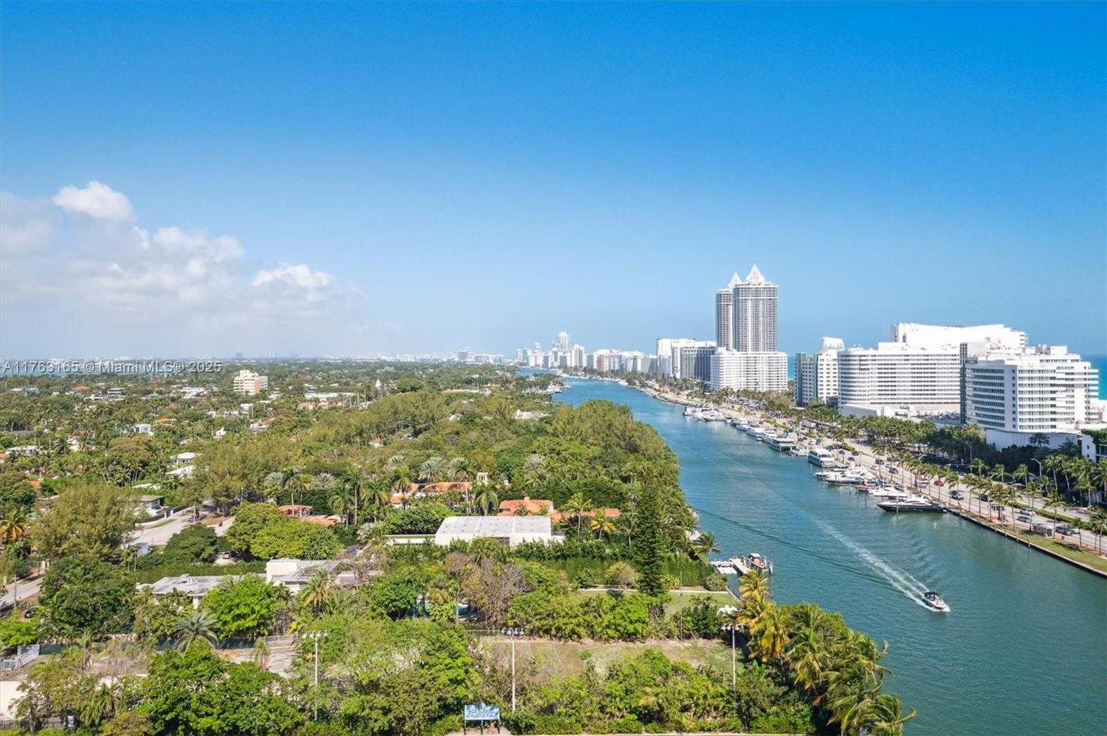 Small Image of 4101 PINE TREE DR #1812, Miami Beach Number 4