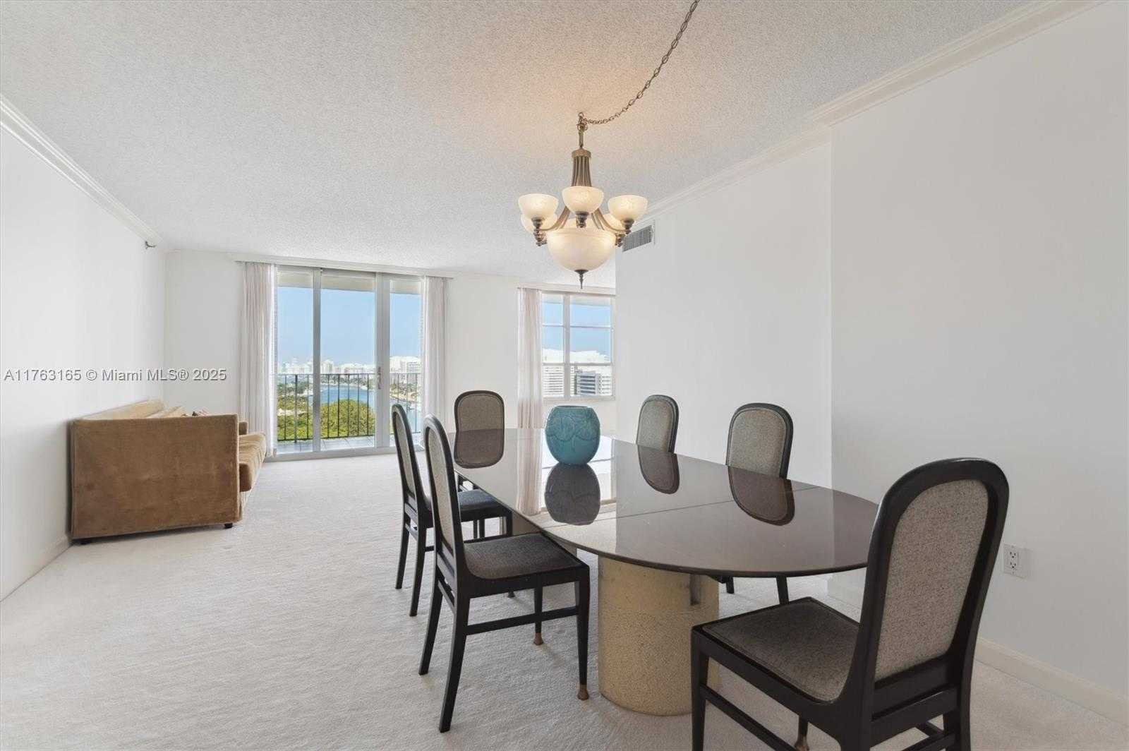 Small Image of 4101 PINE TREE DR #1812, Miami Beach Number 8