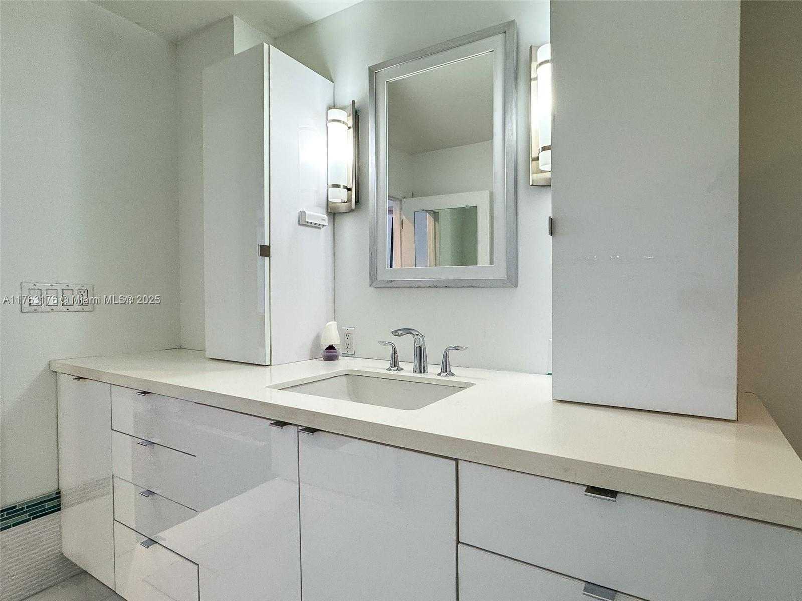 Small Image of 9801 COLLINS AVE #5M, Bal Harbour Number 14