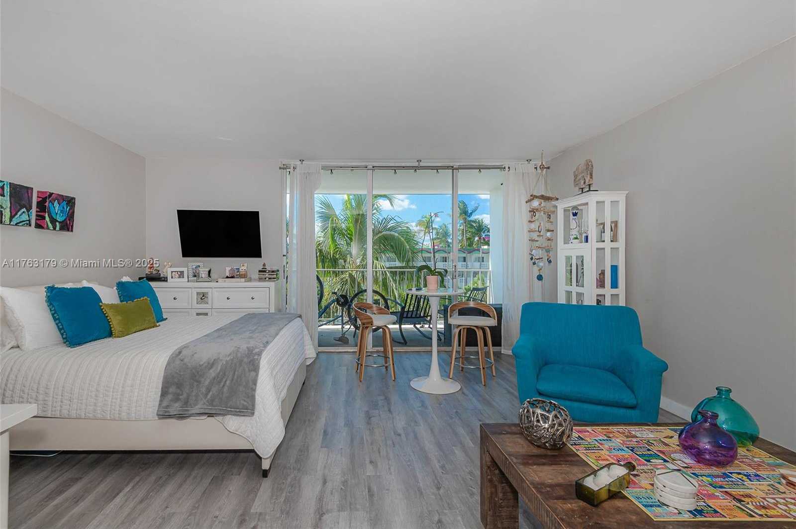 Small Image of 1865 79TH ST CSWY #3L, North Bay Village Number 2