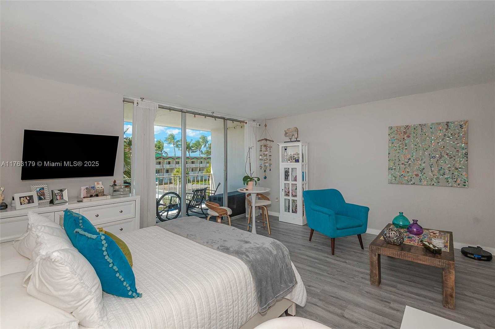 Small Image of 1865 79TH ST CSWY #3L, North Bay Village Number 5