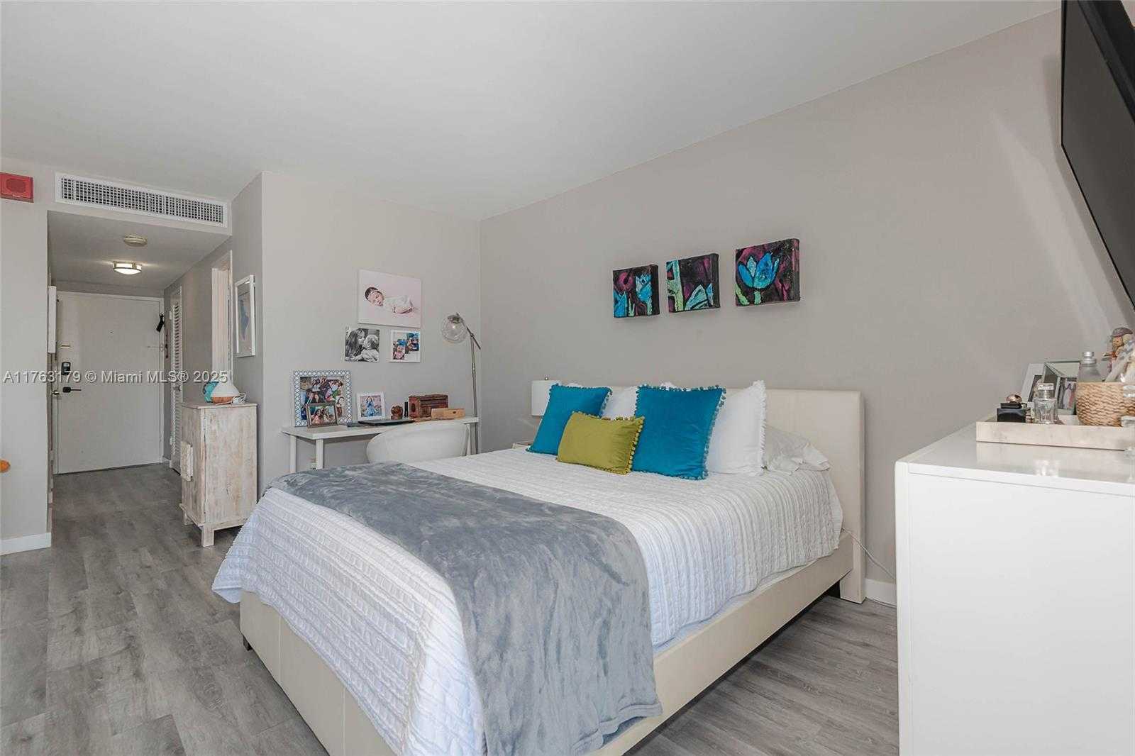 Small Image of 1865 79TH ST CSWY #3L, North Bay Village Number 9
