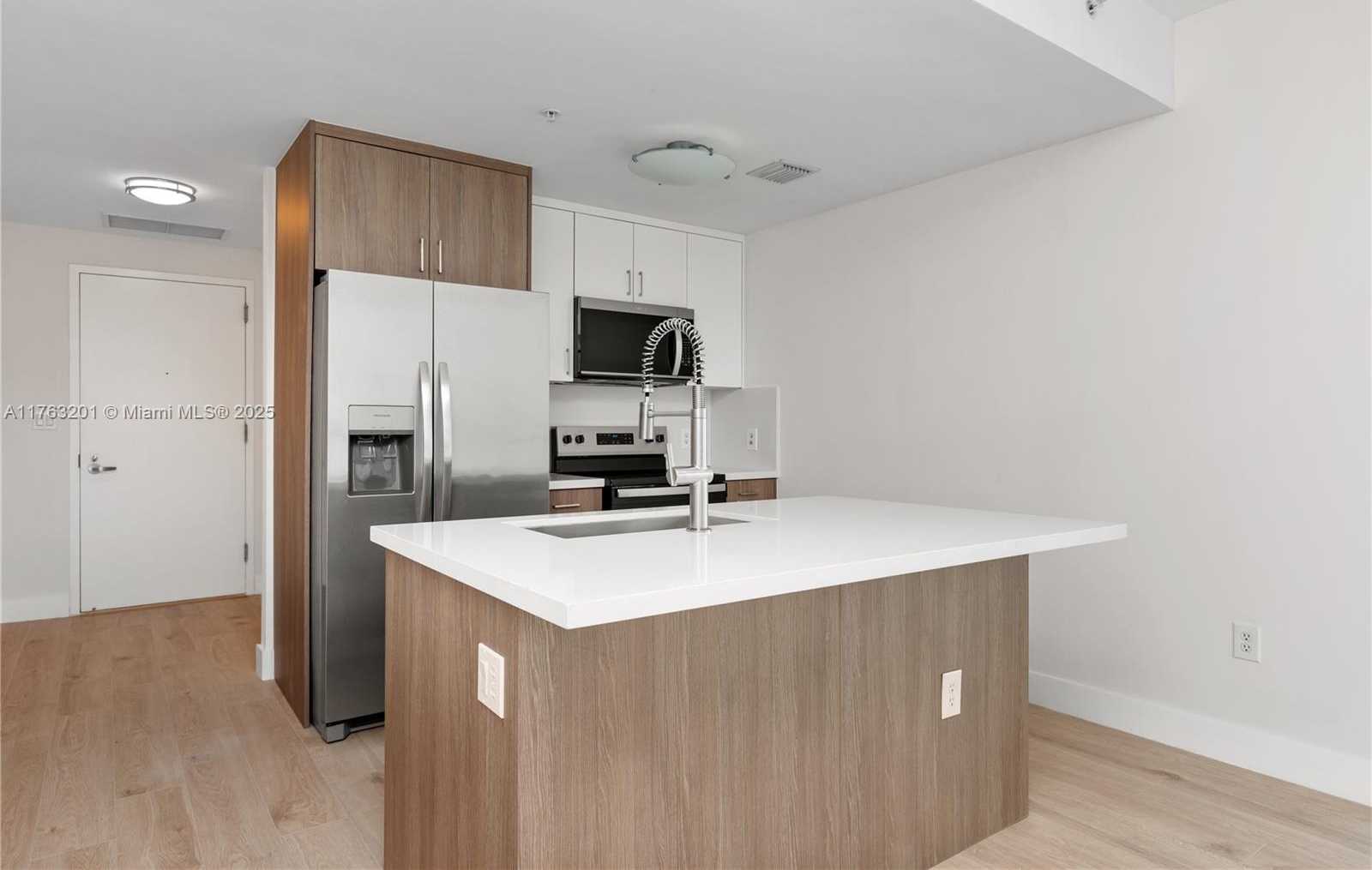 Small Image of 1900 NORTH BAYSHORE DR #1503, Miami Number 11