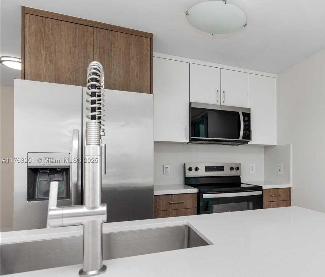 Small Image of 1900 NORTH BAYSHORE DR #1503, Miami Number 15