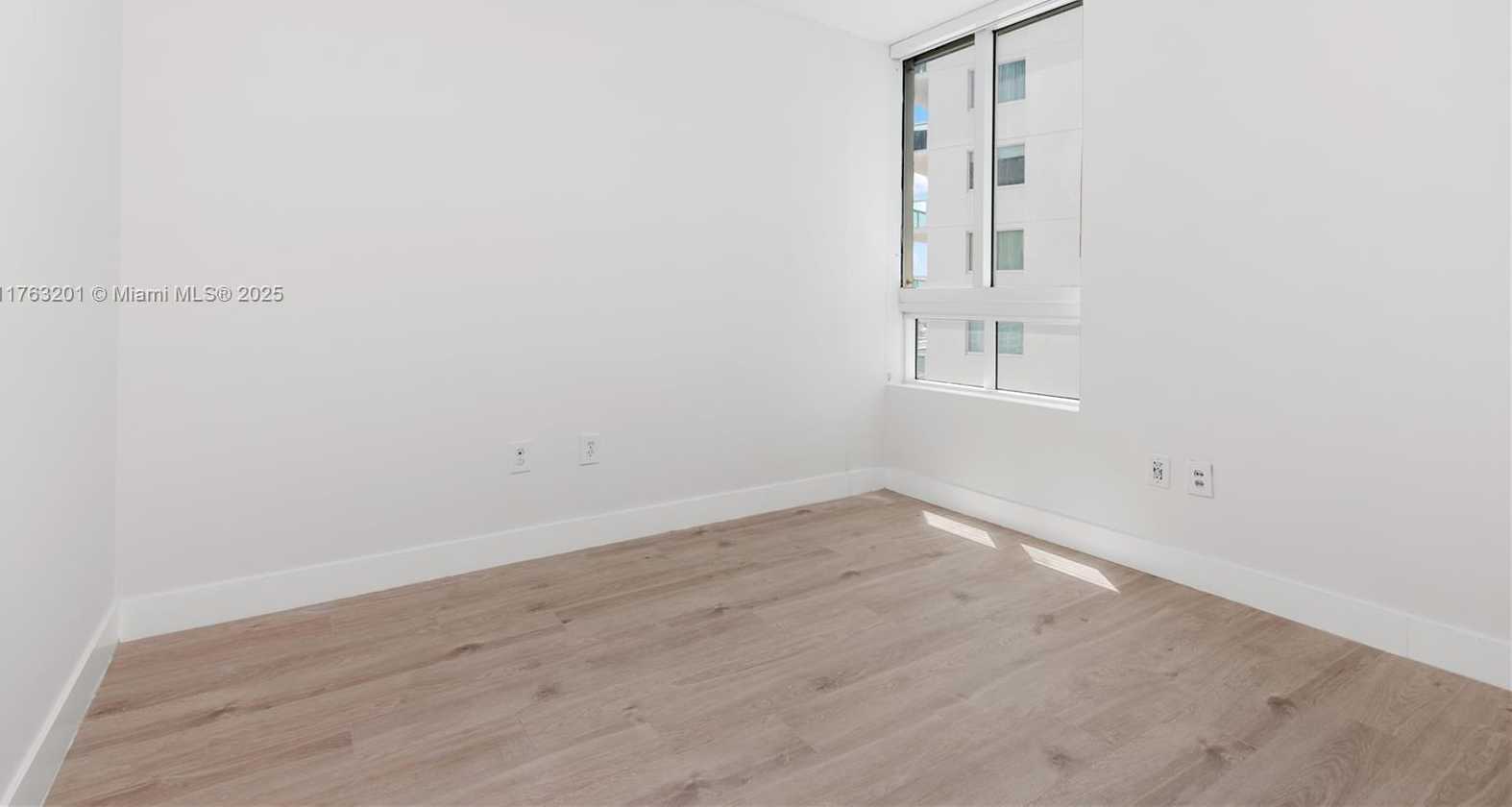 Small Image of 1900 NORTH BAYSHORE DR #1503, Miami Number 18
