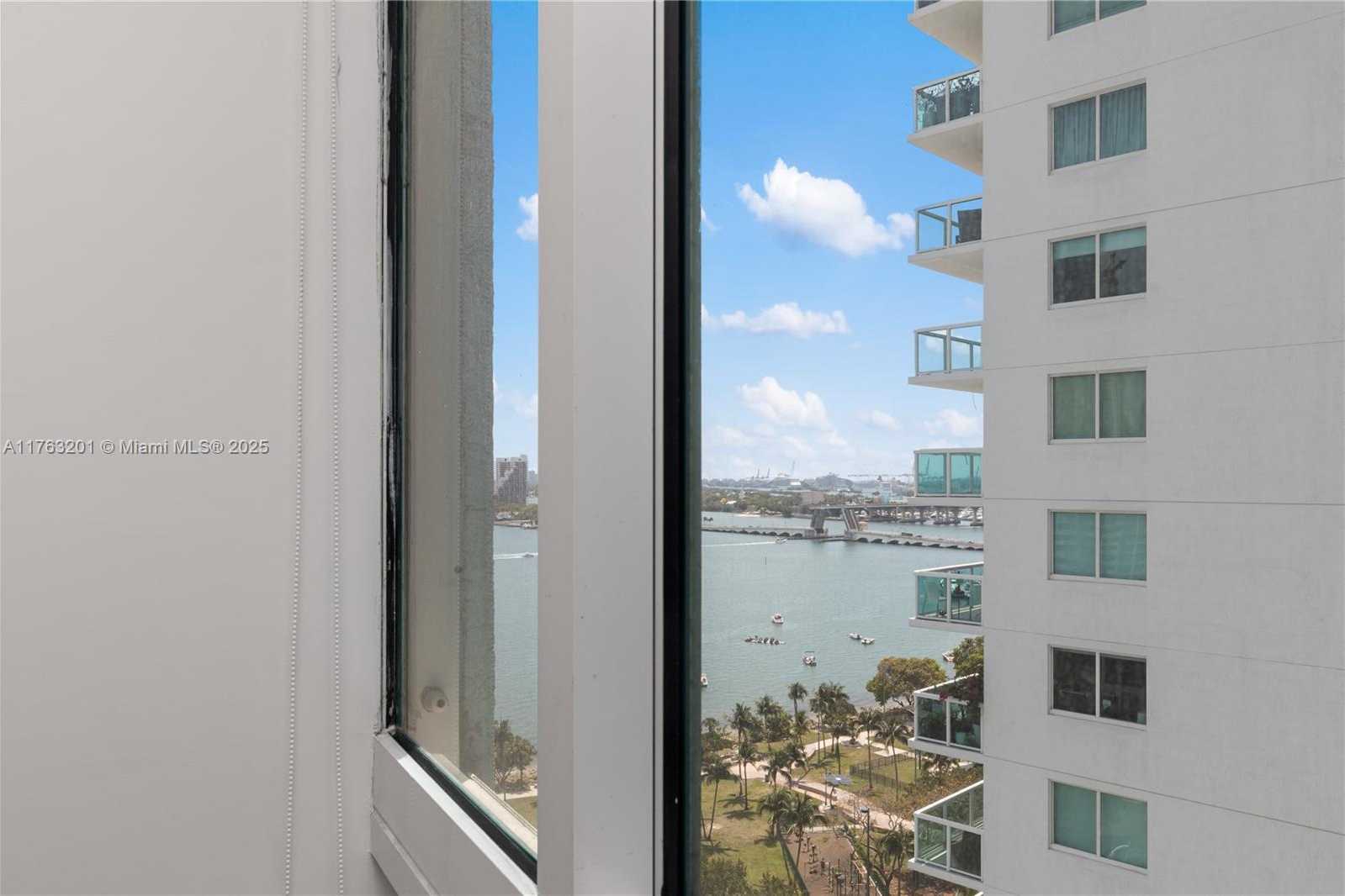 Small Image of 1900 NORTH BAYSHORE DR #1503, Miami Number 22
