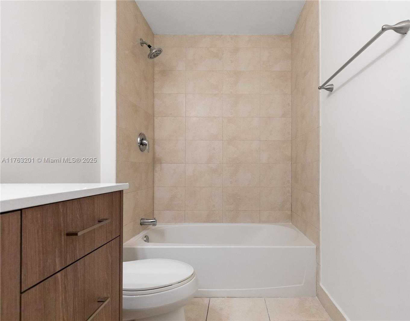 Small Image of 1900 NORTH BAYSHORE DR #1503, Miami Number 24