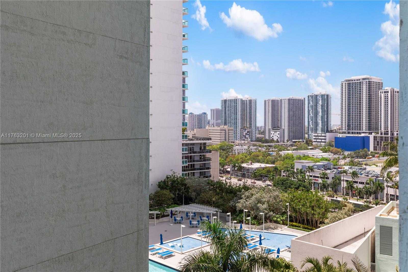 Small Image of 1900 NORTH BAYSHORE DR #1503, Miami Number 29