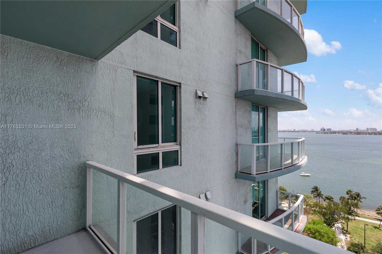 Small Image of 1900 NORTH BAYSHORE DR #1503, Miami Number 32